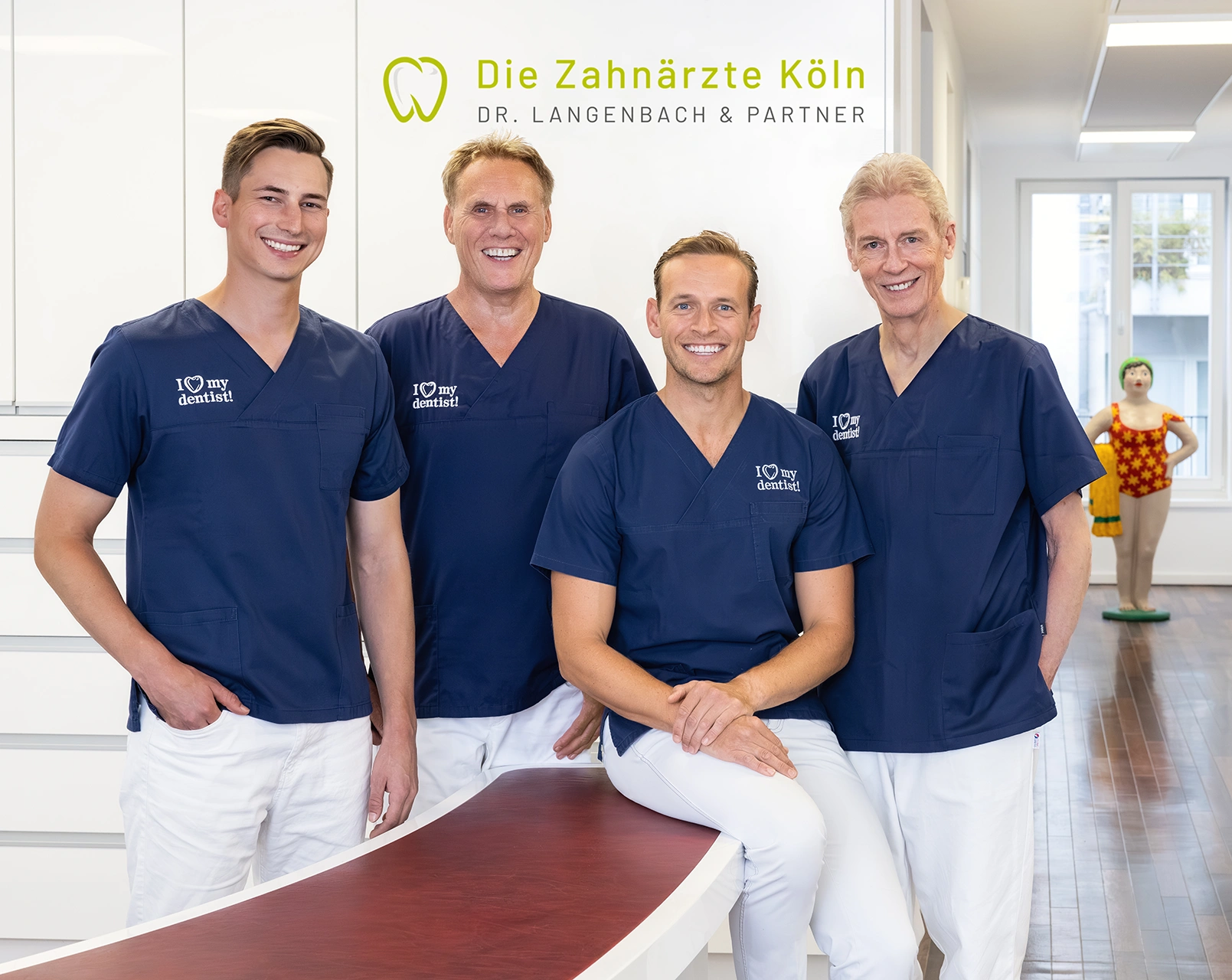 Das Team der Zahnarztpraxis in Düsseldorf